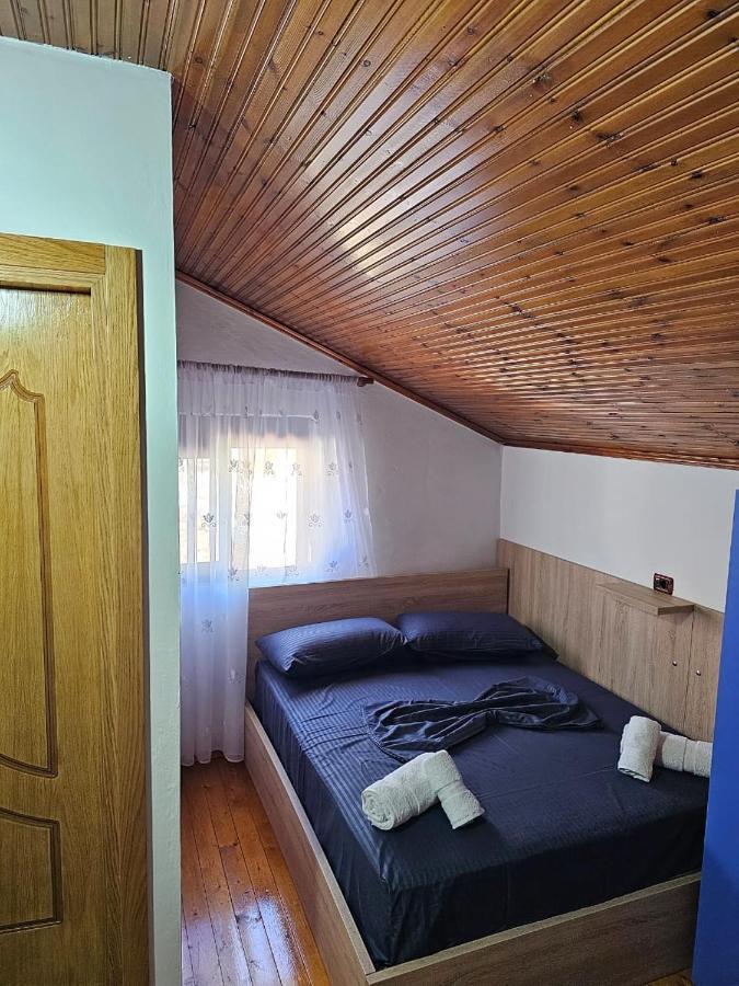 Hotel Castle - Inside,Voga Guesthause Krujë Esterno foto